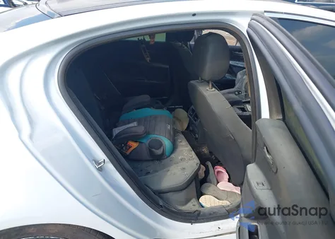 2018 Jaguar Xe 25T Premium z USA, uszkodzony, nr VIN SAJAJ4FX1JCP38811